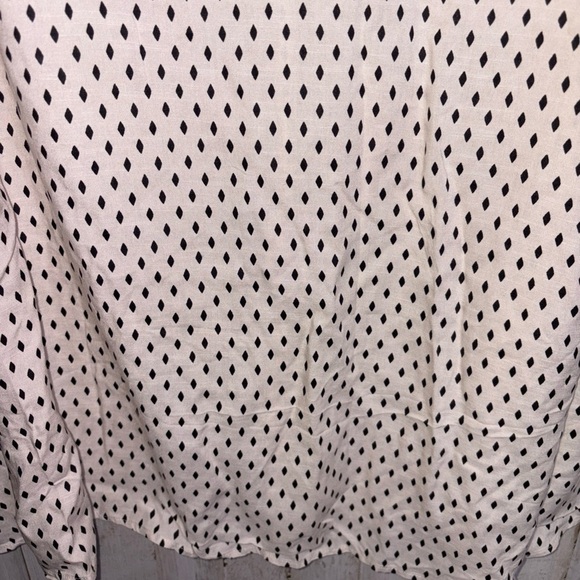 COPY - Lane Bryant Woman's Blouse Rolled Tab Long Sleeves Size 28 NWT - Picture 6 of 13